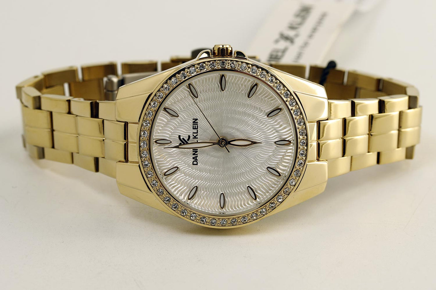 Daniel Klein Elite three-hand watch with ivory dial and gold-tone bracelet