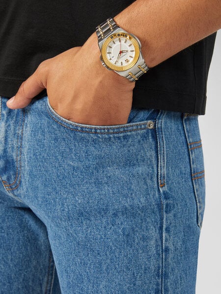 Versace Chain Reaction Quartz Silver Dial Men's Watch - VEDY00519